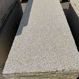 河源 黄金麻花岗岩荔枝面毛板，半成品