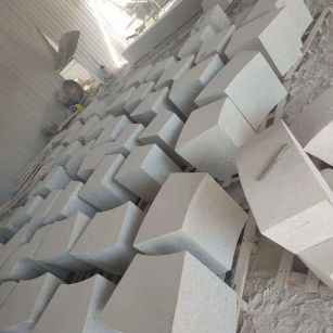 河源 白麻花岗岩异形坐凳