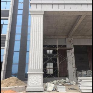 河源 芝麻白光面花岗岩门楼大柱（罗马柱）配雕花底座