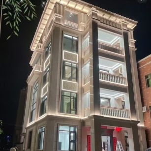 河源 芝麻白花岗岩别墅外墙夜间效果