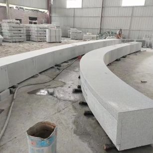 河源芝麻白花岗岩石板材 园林光面弧形坐凳