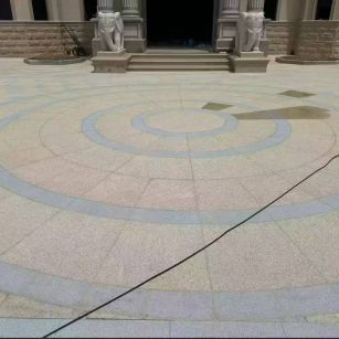 河源 黄金麻芝麻灰花岗岩石材地铺拼接效果