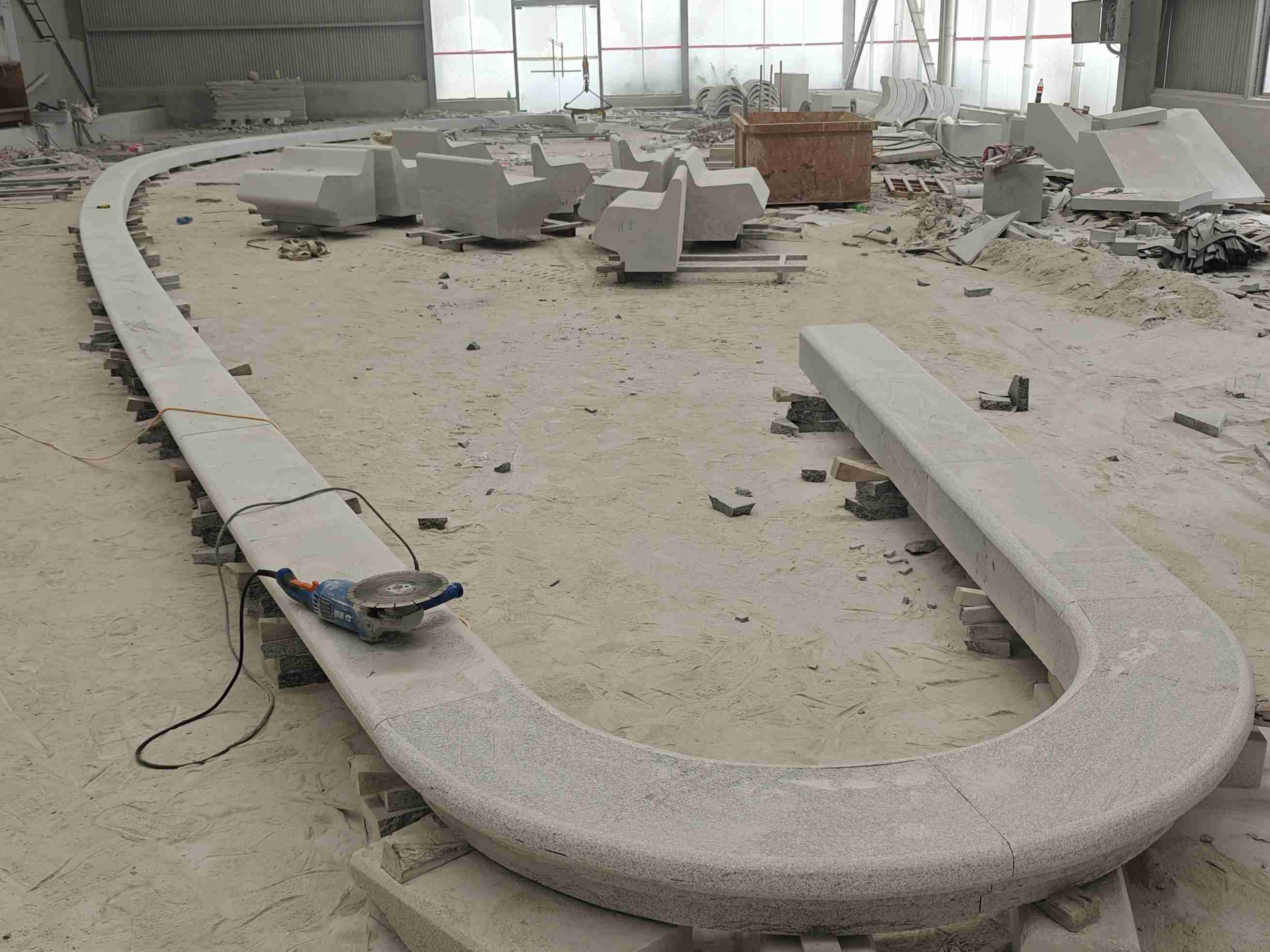 河源 芝麻白花岗岩弧形花坛石，坐凳石