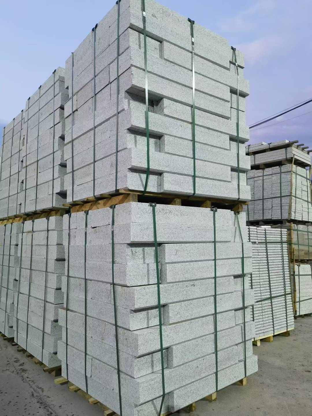 河源 芝麻白花岗岩路沿石，路缘石，路肩石，道牙，立缘石，马路牙子，街沿石，侧石等