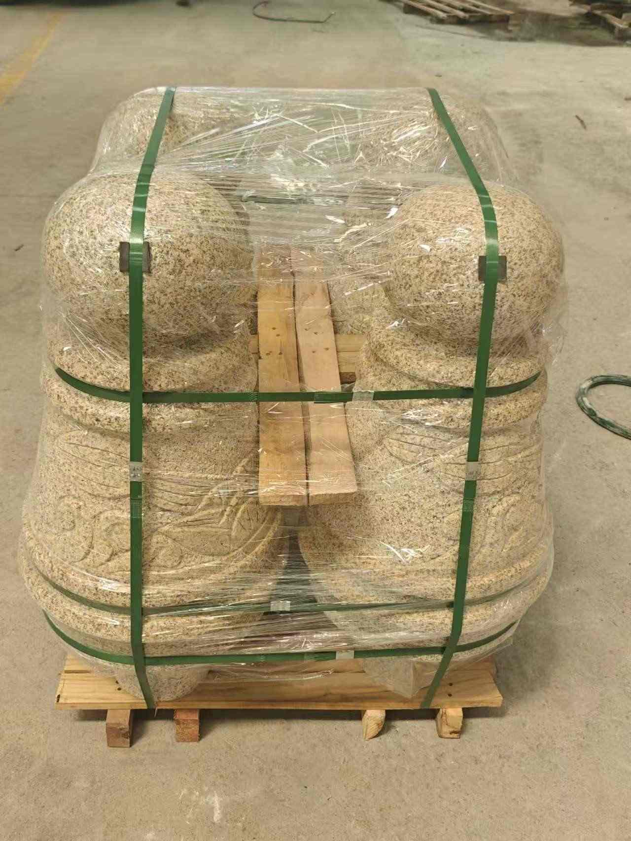 河源 黄金麻异形定制雕花——棒棒糖挡车柱