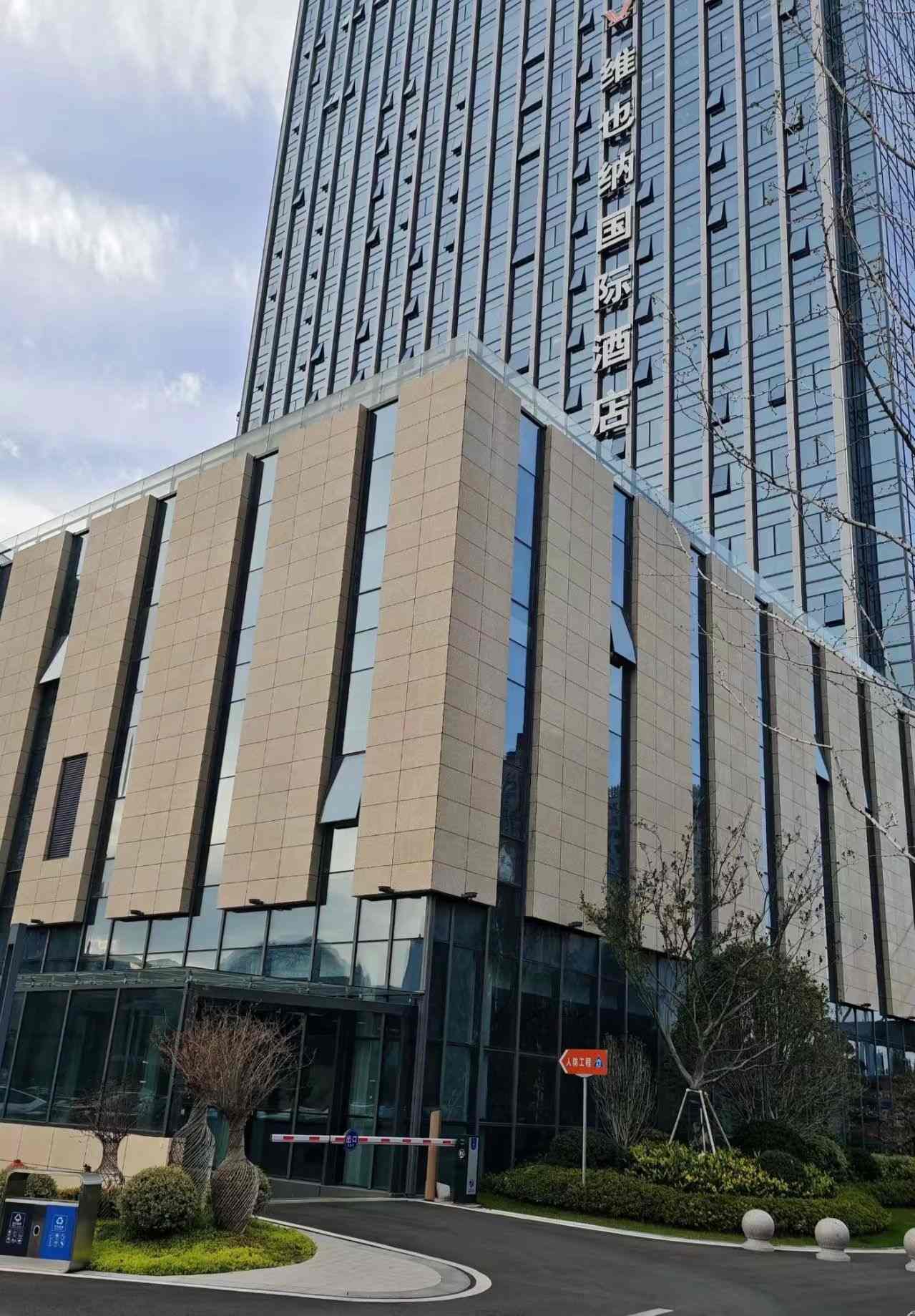 河源 黄金麻花岗岩外墙干挂