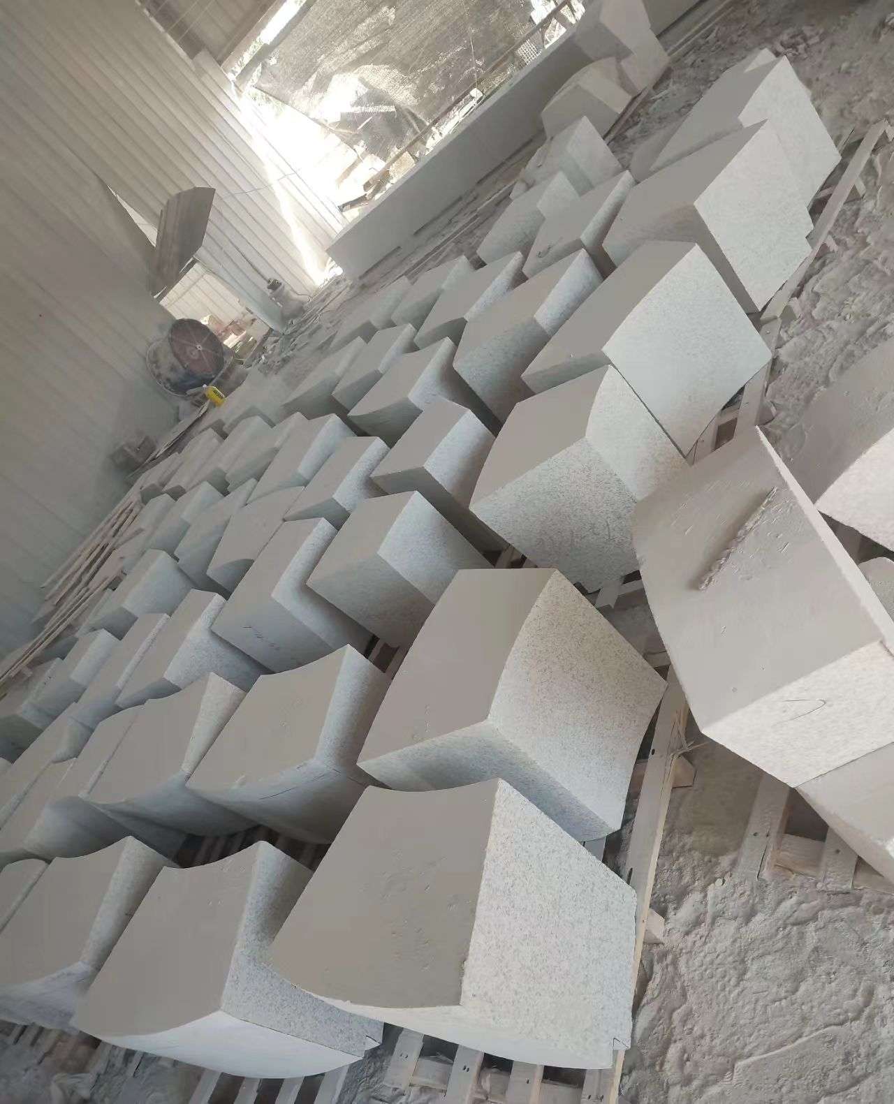 河源 白麻花岗岩异形坐凳