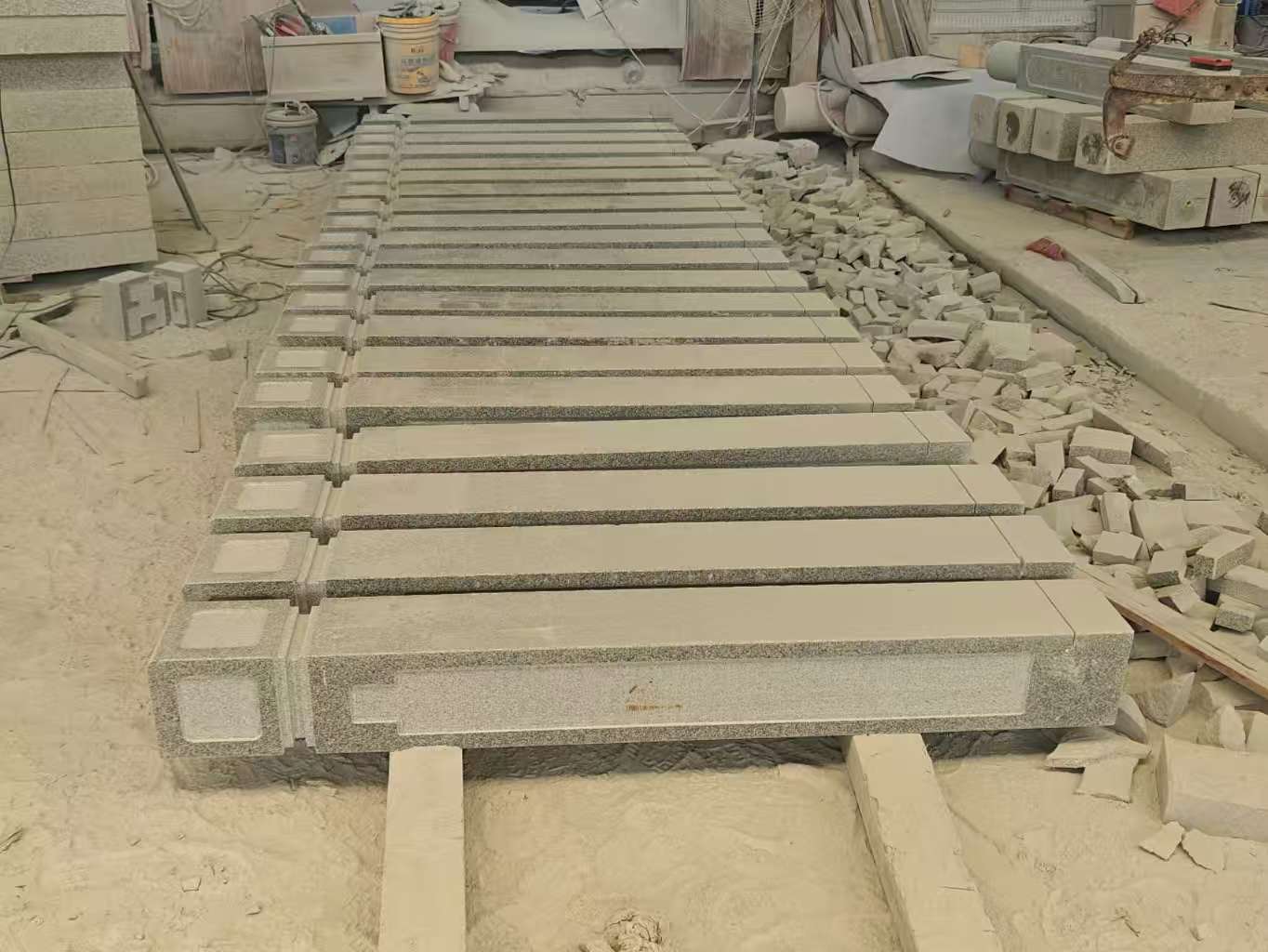 河源 芝麻白异形加工雕刻-栏杆大柱，方柱