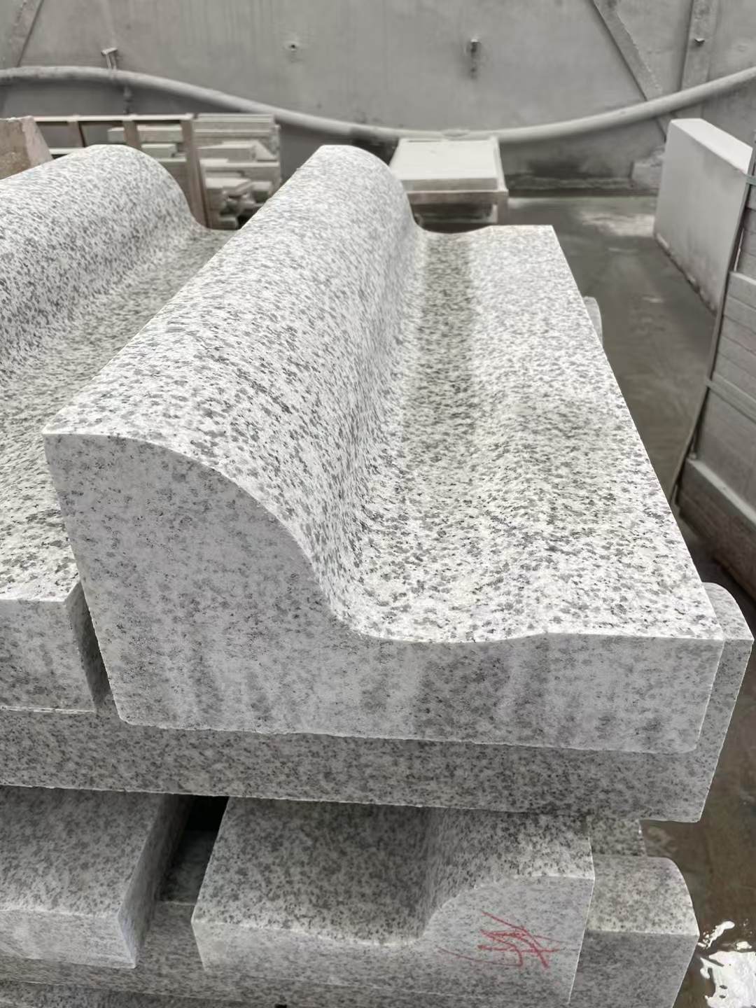 河源 白麻花岗岩S型路沿石，路侧石，马路牙子等