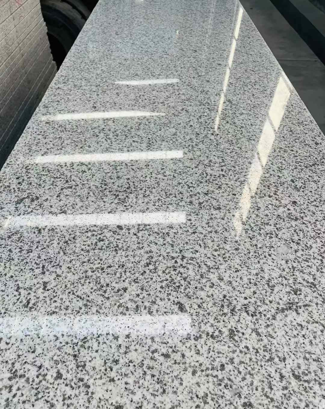 河源 白麻花岗岩光面毛板