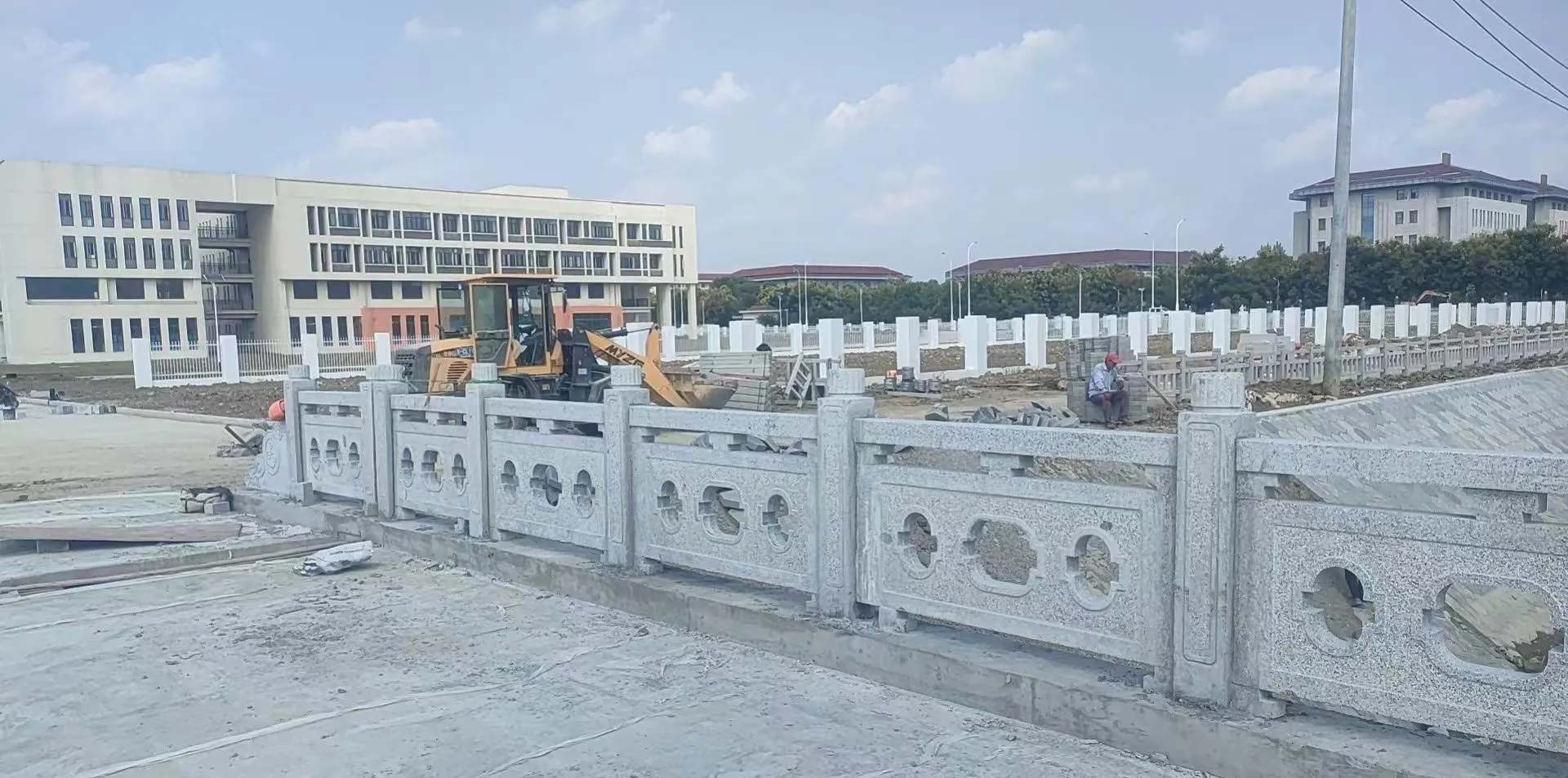 河源 白麻花岗岩荔枝面河道栏杆