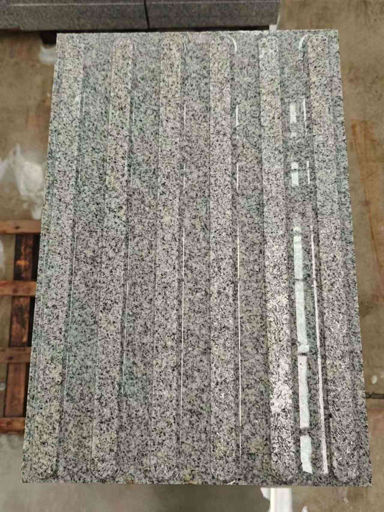 河源 芝麻白花岗岩荔枝面雕刻盲道，盲条