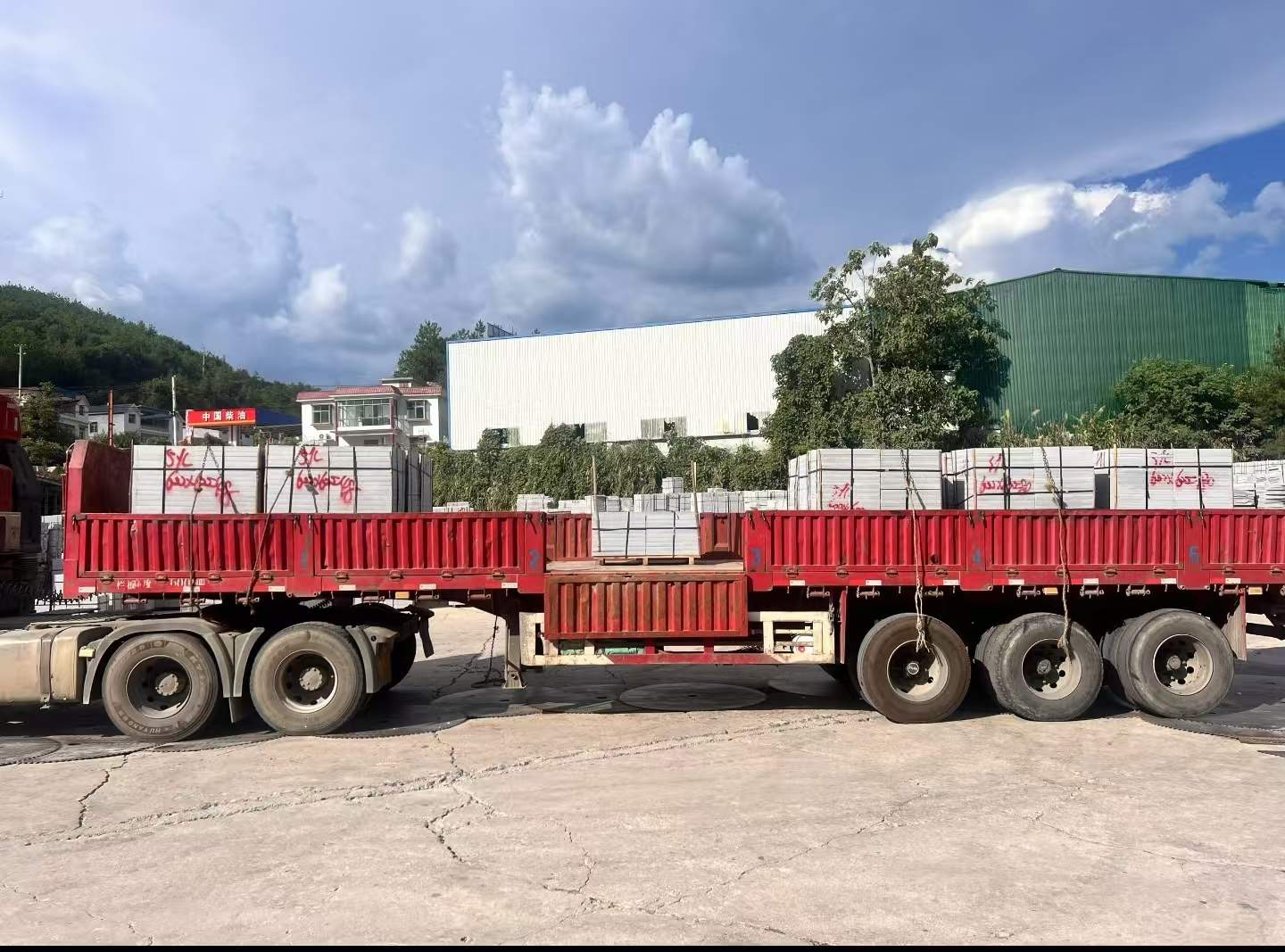 河源 芝麻灰花岗岩地铺石出货日常